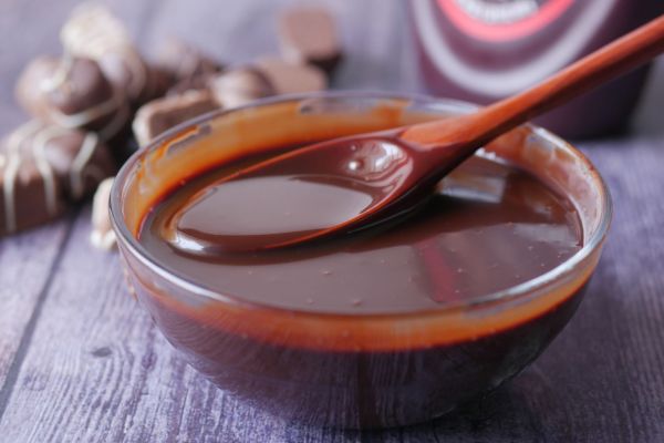 Mastering the Art of Velvety Swiss Chocolate Fondue: Essential Techniques for Perfection