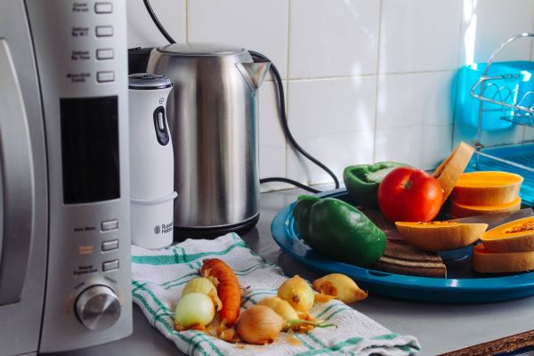 Ultimate Guide to Choosing High-Efficiency Appliances for Your Tiny Home Kitchen